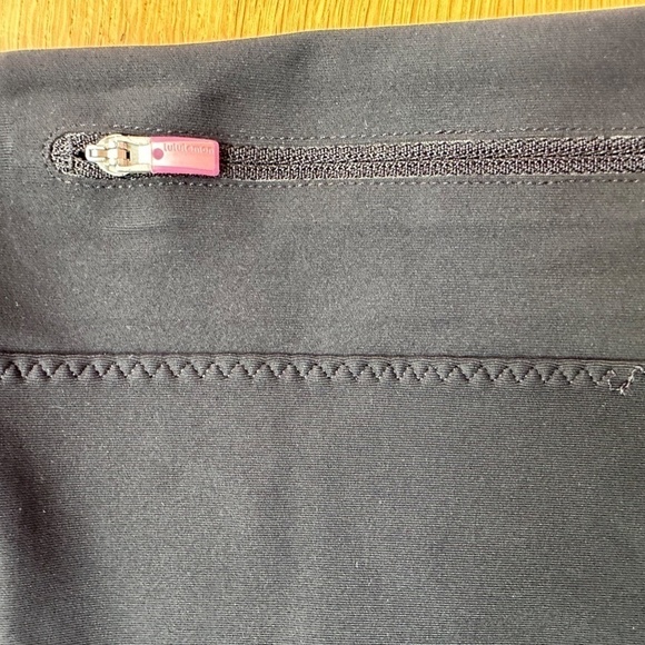 Lululemon Run: Fast Track Short Black / Groovy Women's Size 8 - 10? - Picture 7 of 11